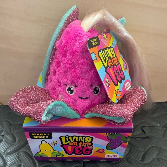 New Living On The Veg - #15 Dolly Plush Cornies Russ Series 2 Plush - Picture 1 of 7